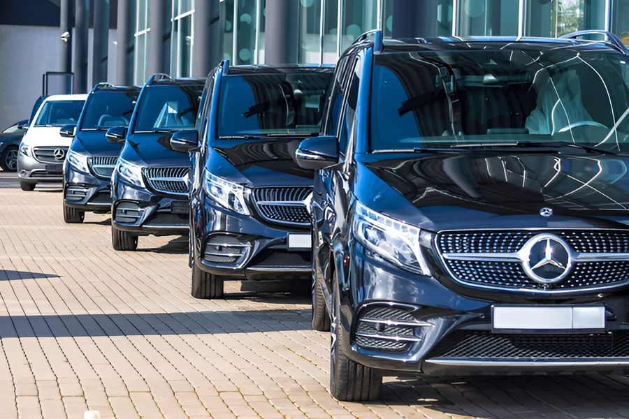 Mercedes V-Class &mdash; Bahrain Airport Transfers